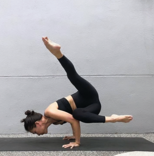 Captura de pantalla 2025-10-02 140801 Hata Negro: Ropa Sustentable y Versátil