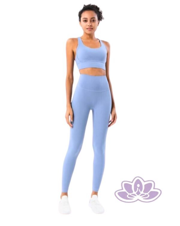 Foto1 - 1 CONJUNTO MOD. HATA AZUL PLUMBAGO