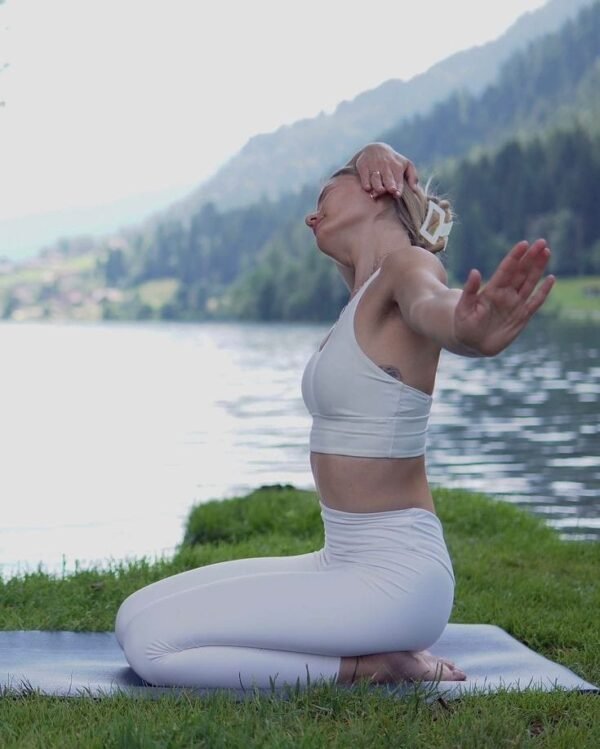 CONJUNTO MOD. HATA MARFIL